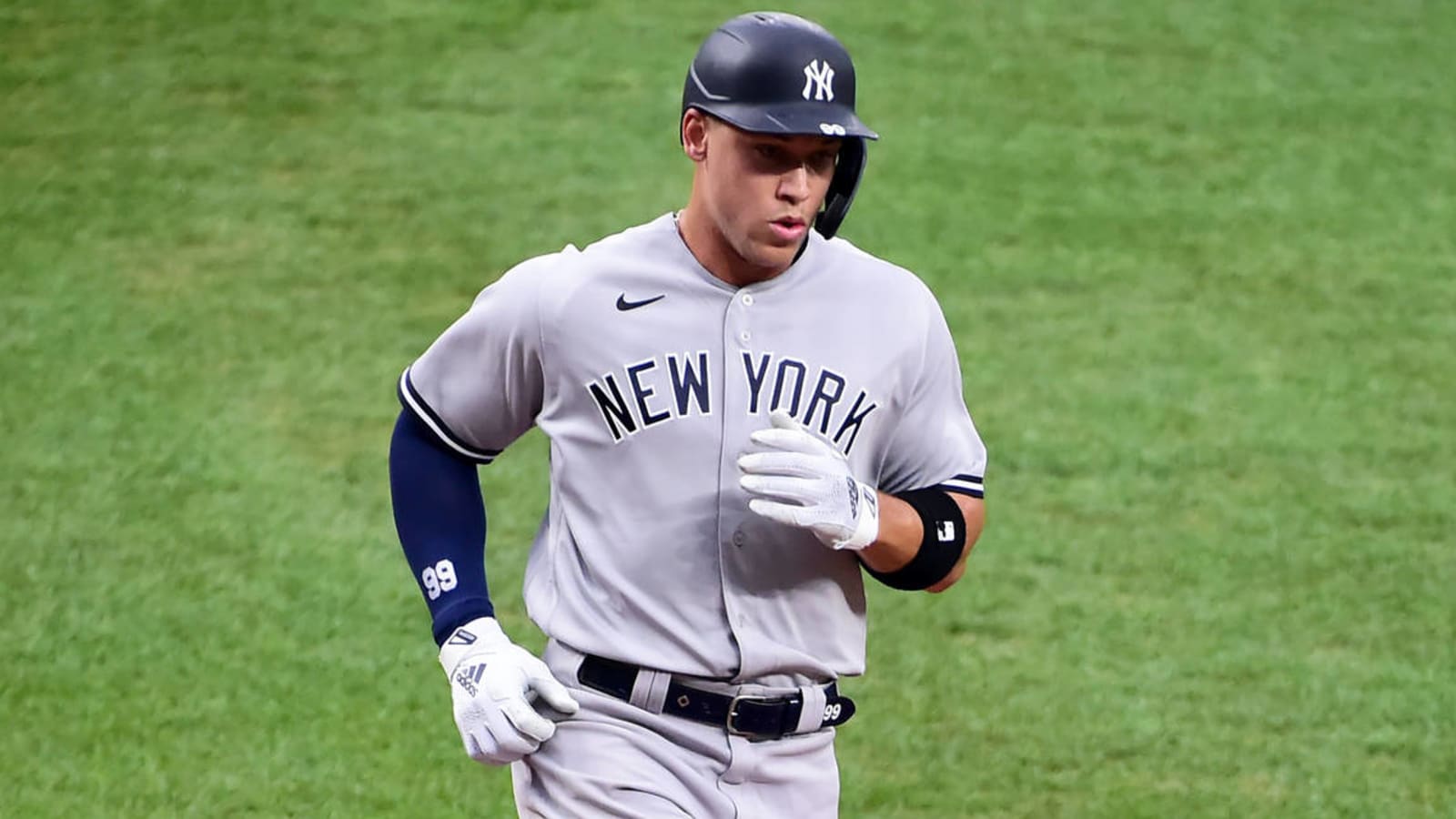 Yankees slugger Aaron Judge out with lower body tightness