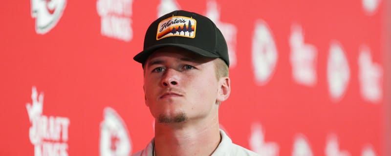 Browns steal Chiefs QB following Deshaun Watson's season-ending injury