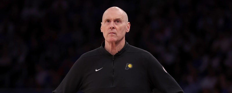 Watch: Bizarre non-call gets Pacers coach ejected