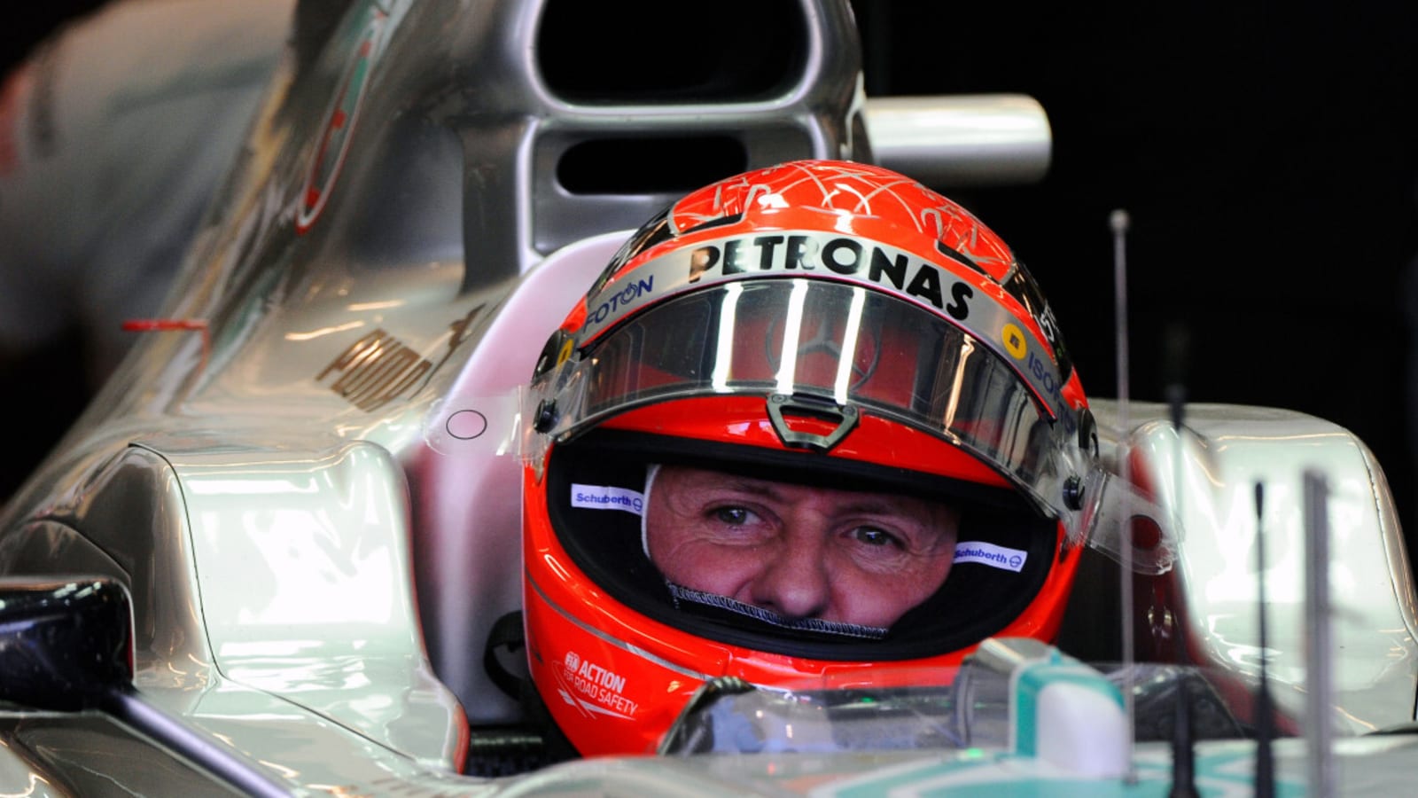 Drivers Hold Emotional Schumacher Tribute at Race of Champions