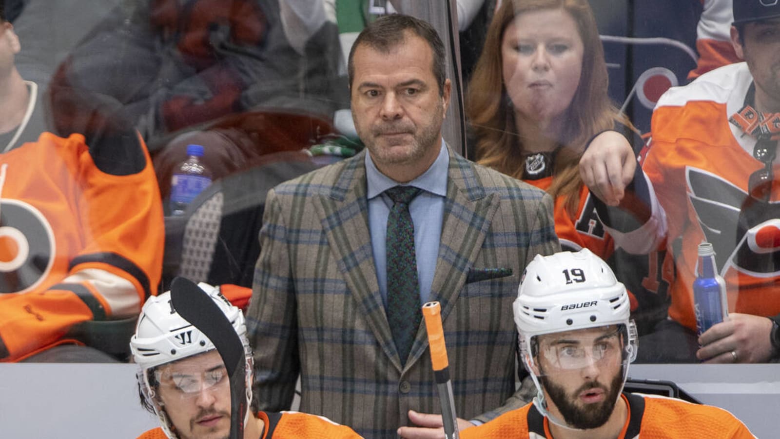 Former Flyers head coach announces retirement
