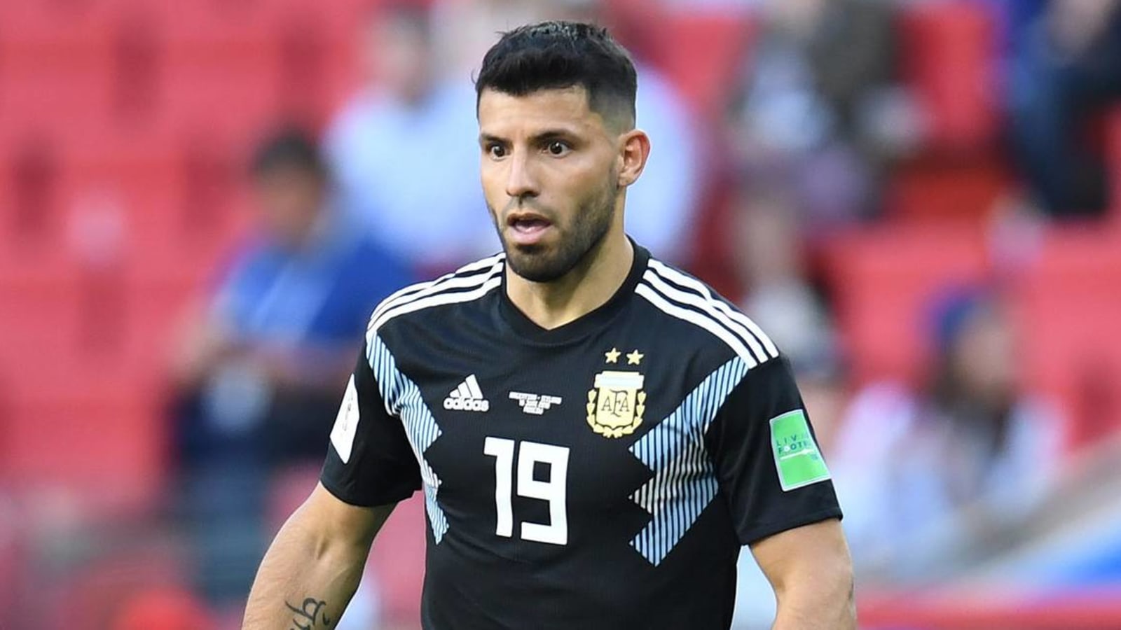 Sergio Aguero grabs female referee while arguing call