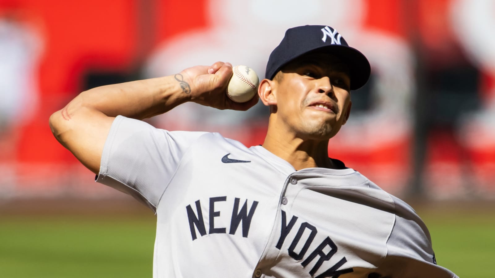 Yankees to re-sign reliever Jonathan Loaisiga to one-year deal