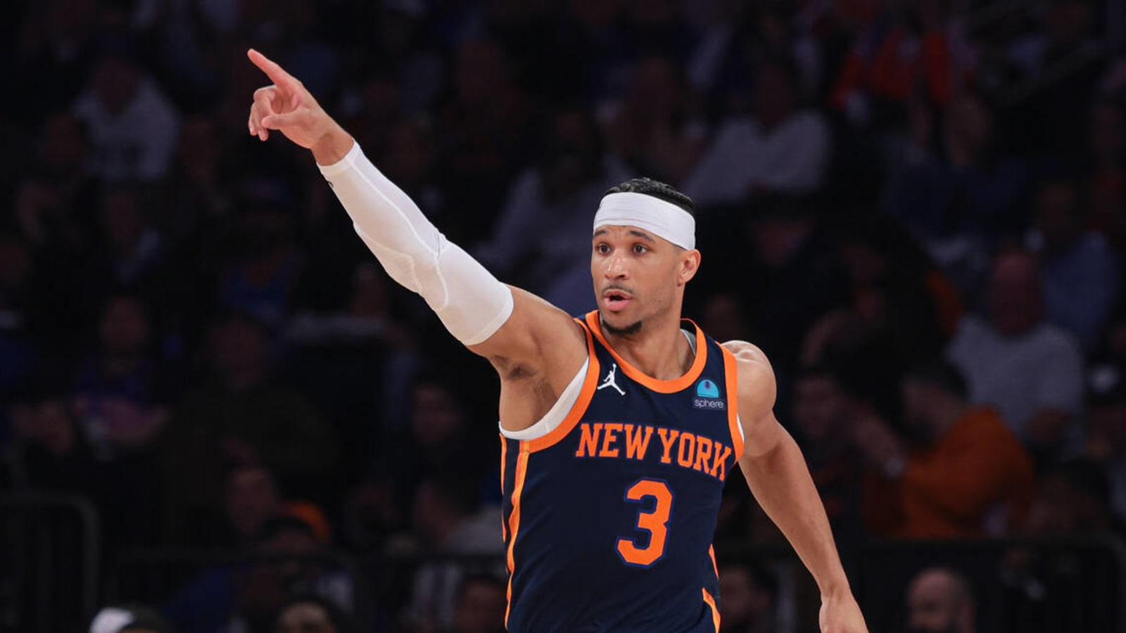 Watch: Knicks' Josh Hart shows off three-point range