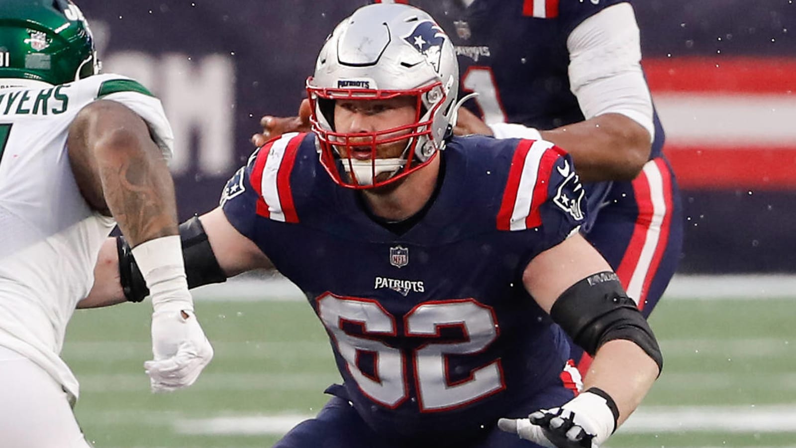 Joe Thuney agrees to five-year, $80M deal with Chiefs