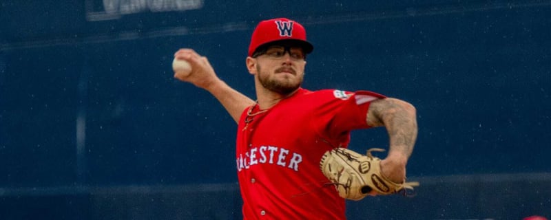 Red Sox acquire pitching prospect Matt McShane from Pirates