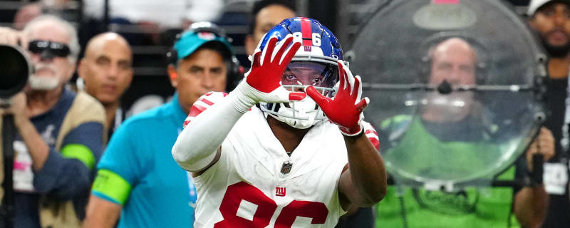 Top Giants WR skips workouts over his contract