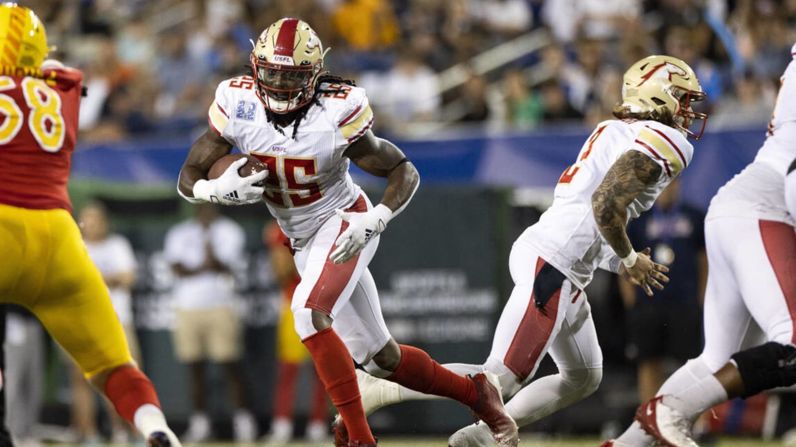 Former Alabama Star, Dallas Cowboys Draft Pick Ends Career with Birmingham Stallions