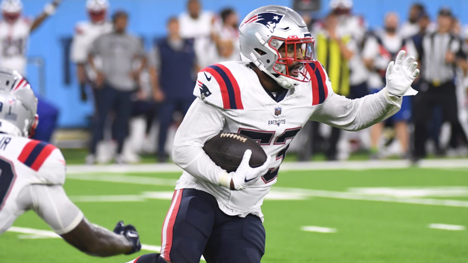 Bengals emerge from free agency drought to sign a familiar face who was with the team for a very brief period last year