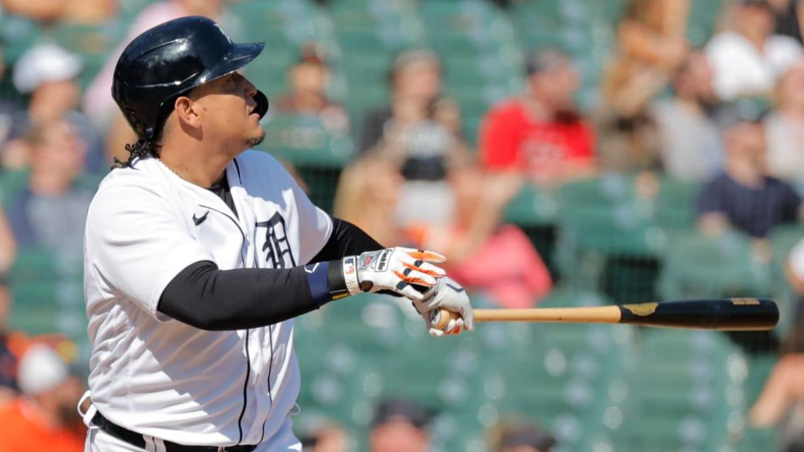 Detroit Tigers&#39; Miguel Cabrera Breaks Tie to Move Up All-Time Home Run List