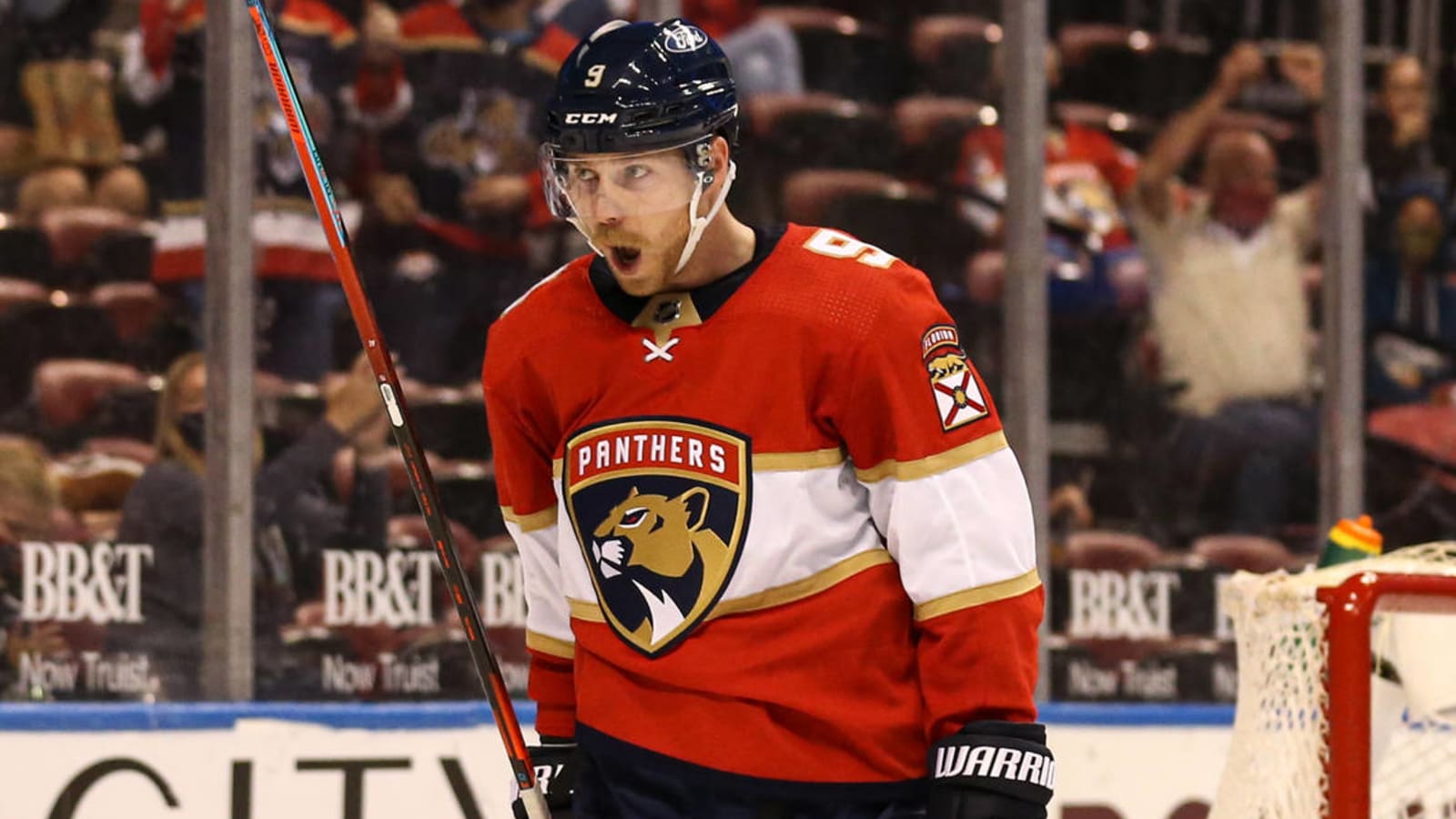 Panthers re-sign Sam Bennett to four-year deal