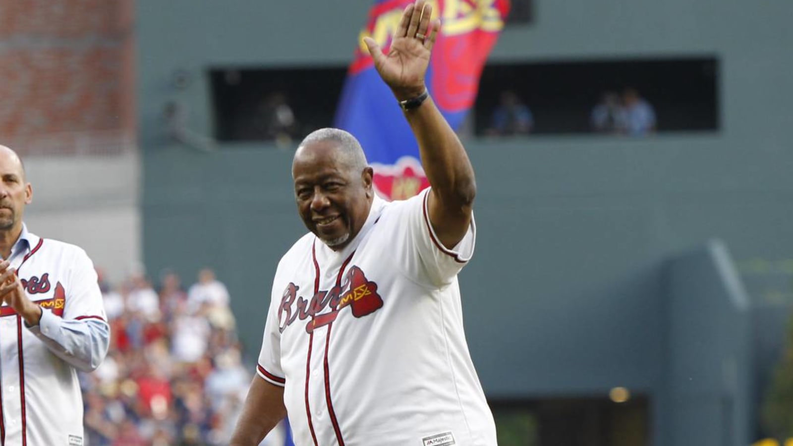 Atlanta Falcons, United to retire Hank Aaron's No. 44 for '21