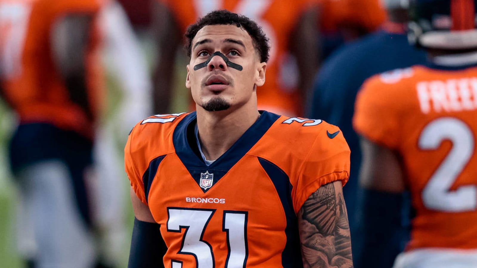 Broncos tag Justin Simmons for second straight year