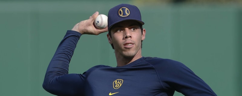 Christian Yelich signs bat, gives it to young Pirates fan, goes viral