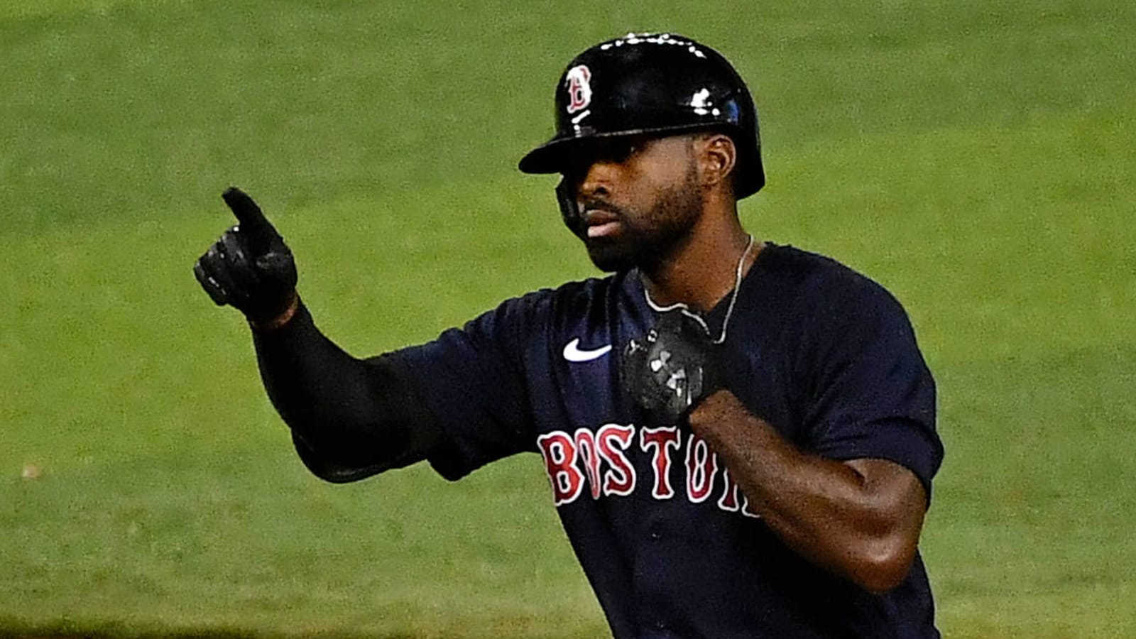 Giants targeting Jackie Bradley Jr., Eddie Rosario?