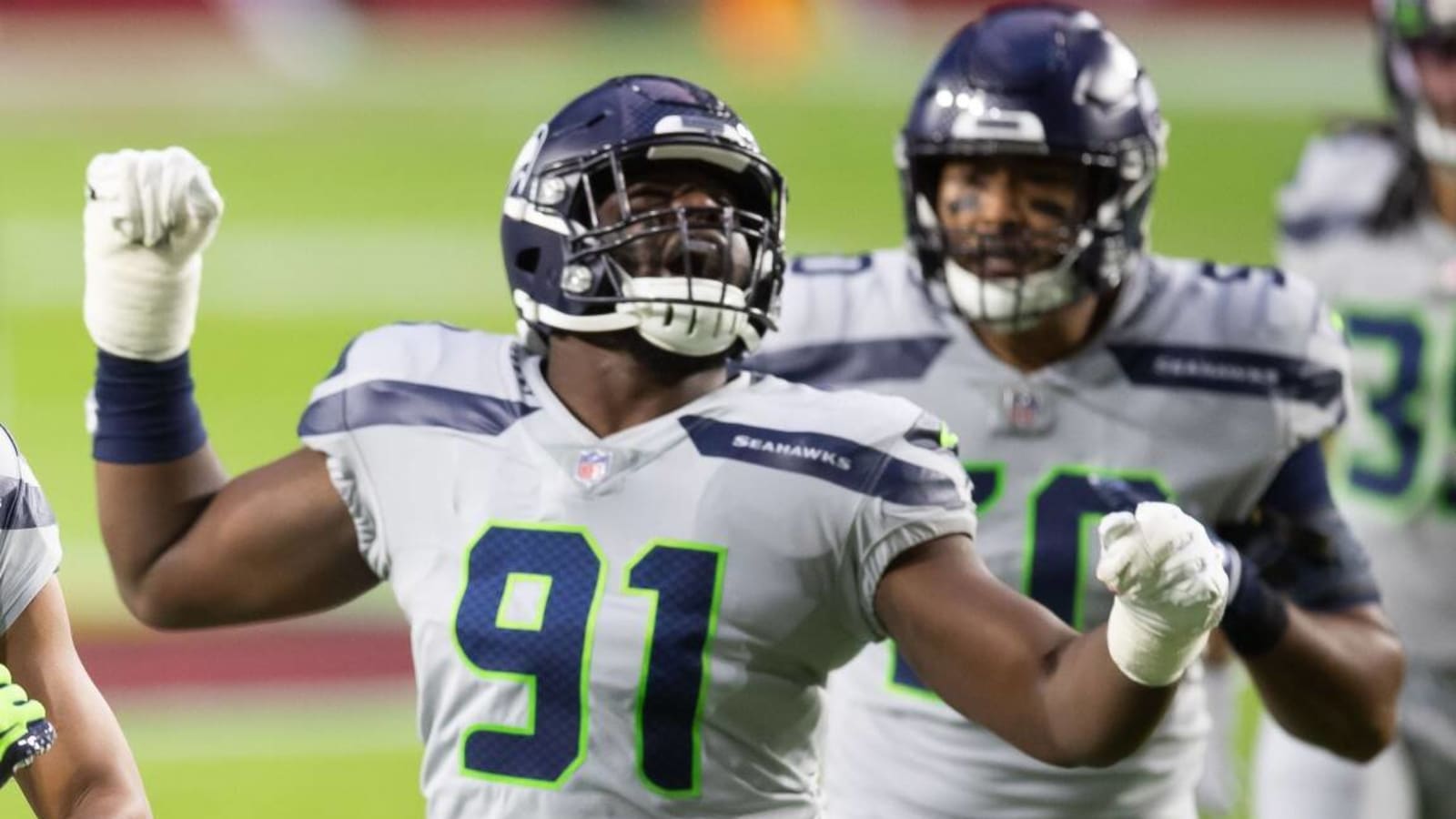 Seahawks Ex Collier Signs with Division Rival