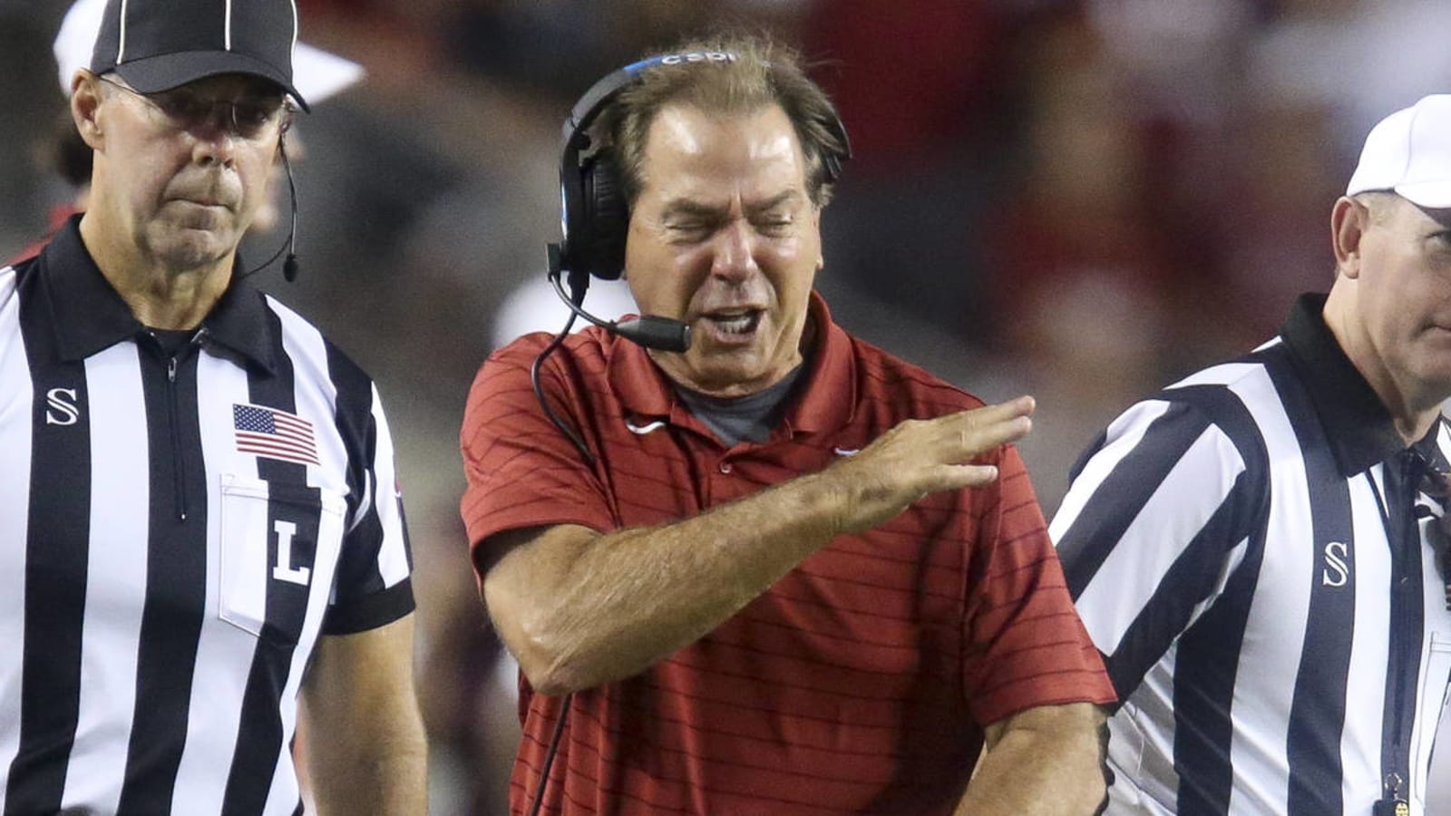 Saban shows off bruise from Texas A&M fans rushing field