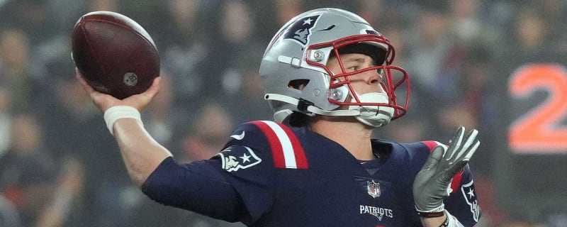 Chiefs signing former Patriots QB