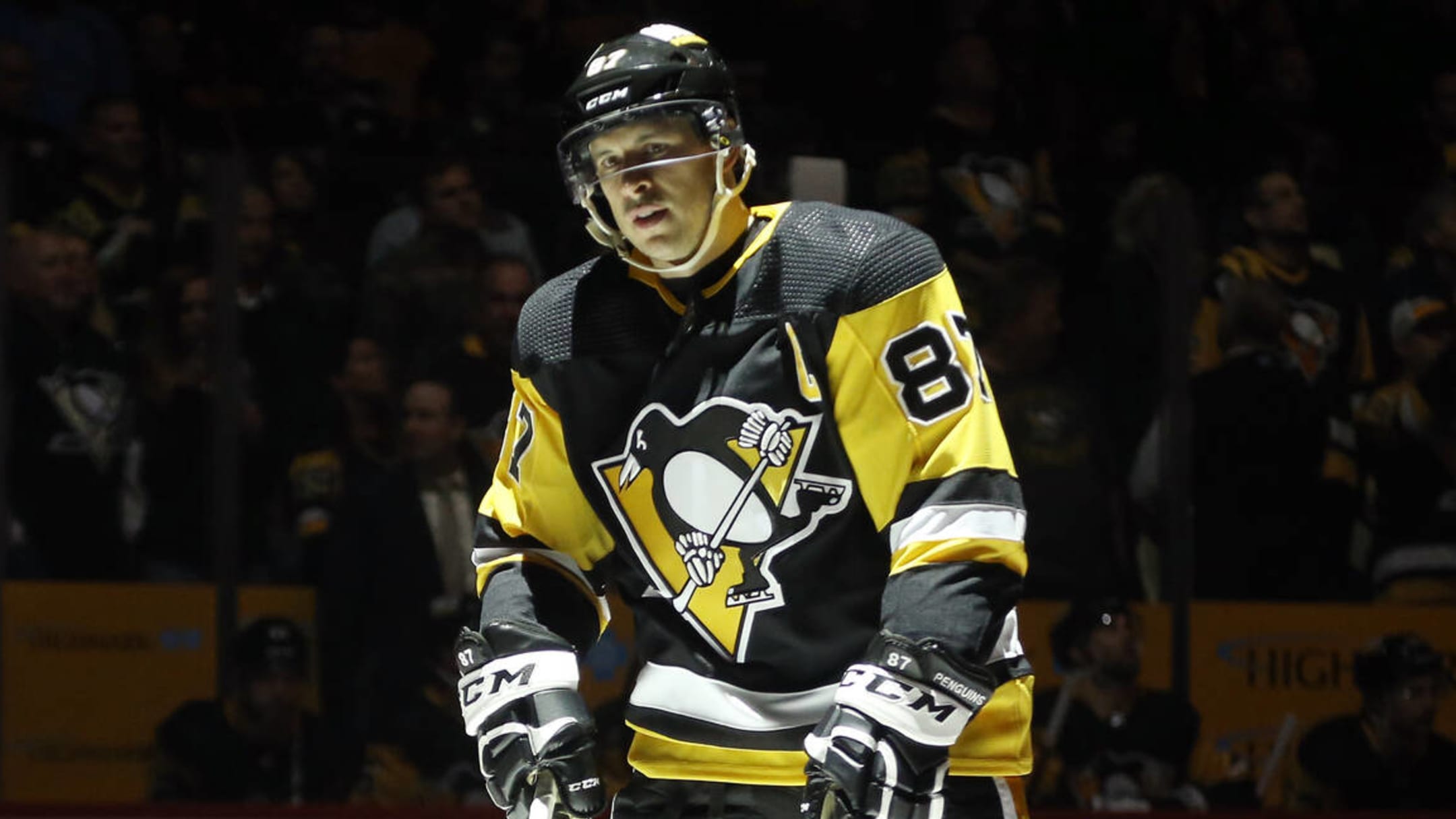 Sidney Crosby exits after hit to head