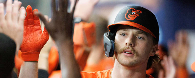 Watch: Orioles' Gunnar Henderson smashes history-making HR