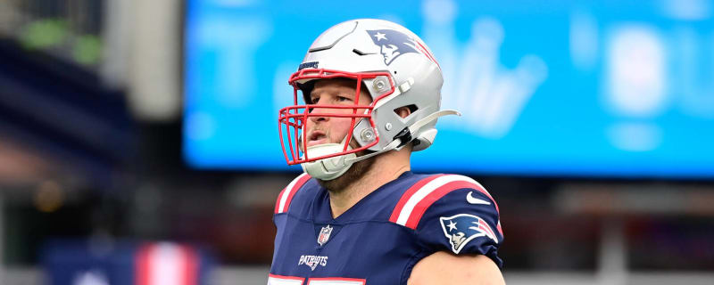 Patriots release offensive lineman