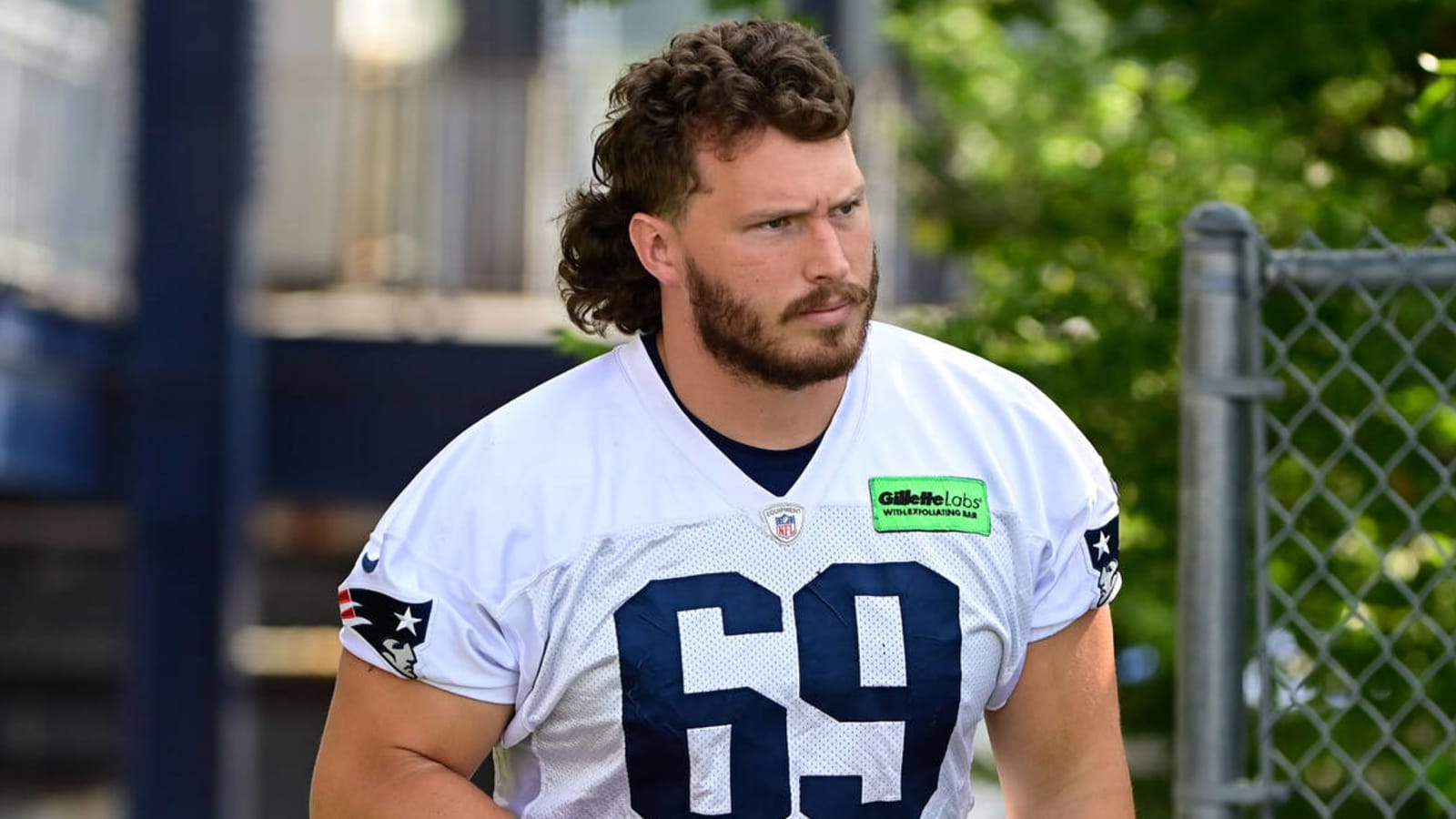 Patriots starting guard expected to miss beginning of 2024 season