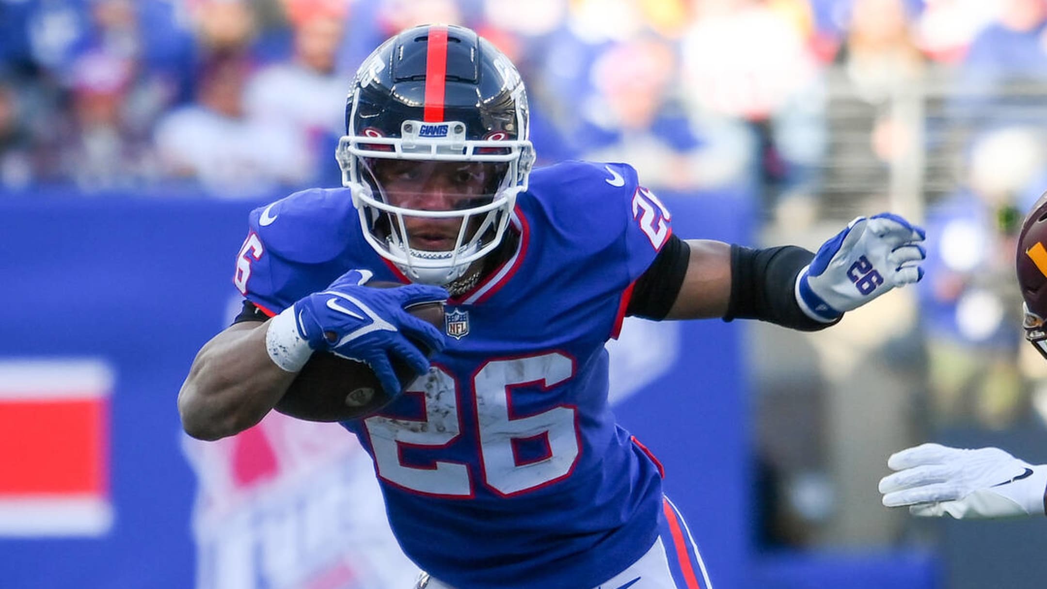 Giants and Saquon Barkley agree to terms on a 1-year deal, RB will report  to training camp 