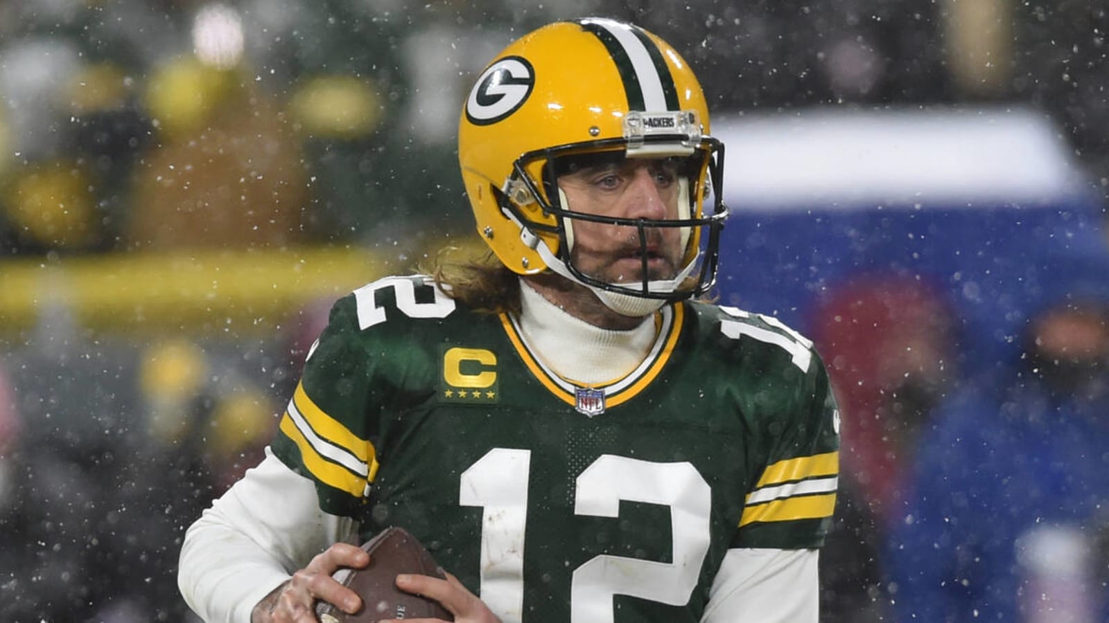 Report: Packers GM didn't promise to grant Aaron Rodgers trade request