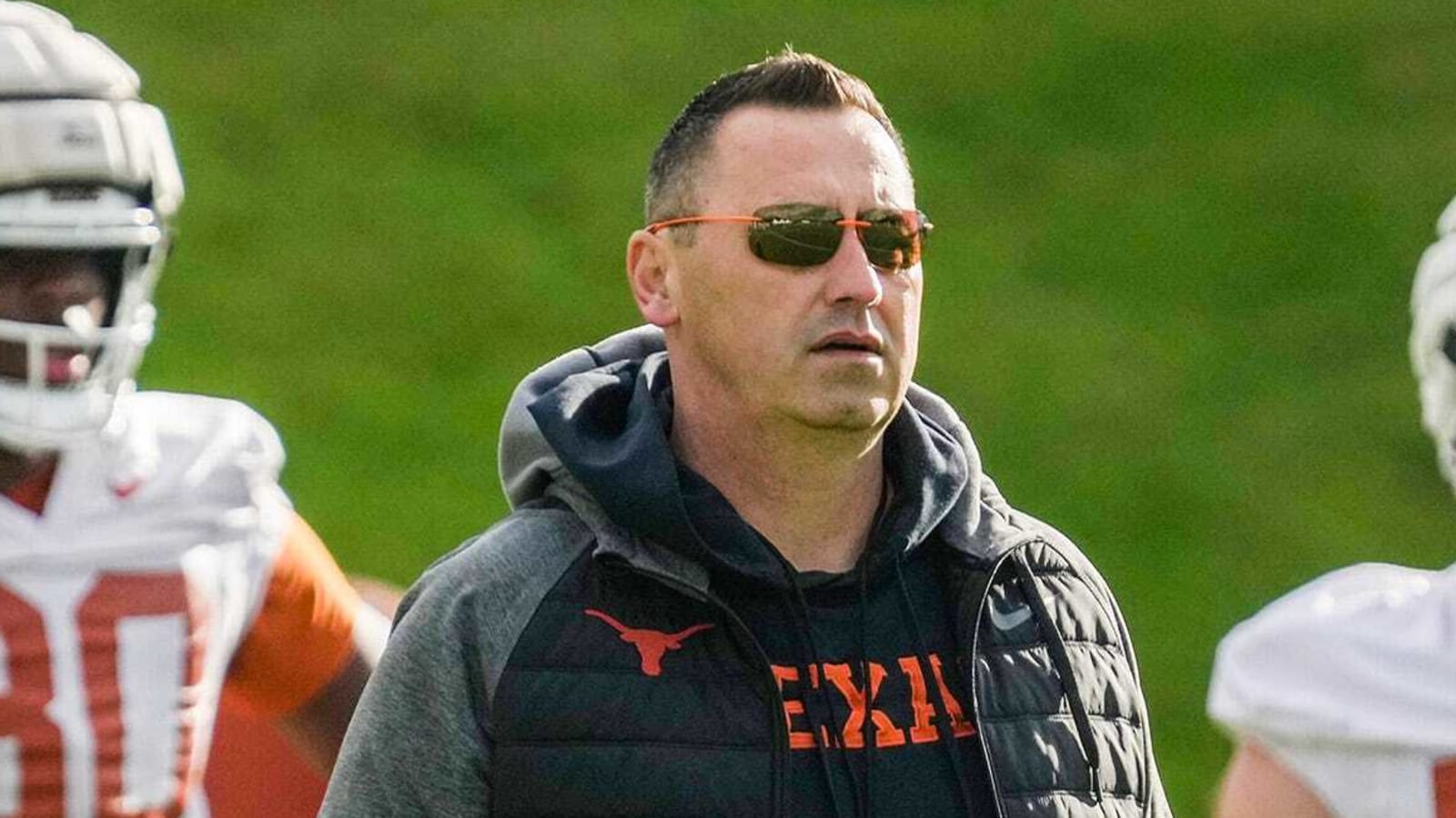 Texas HC Steve Sarkisian has big pressure, but also big support