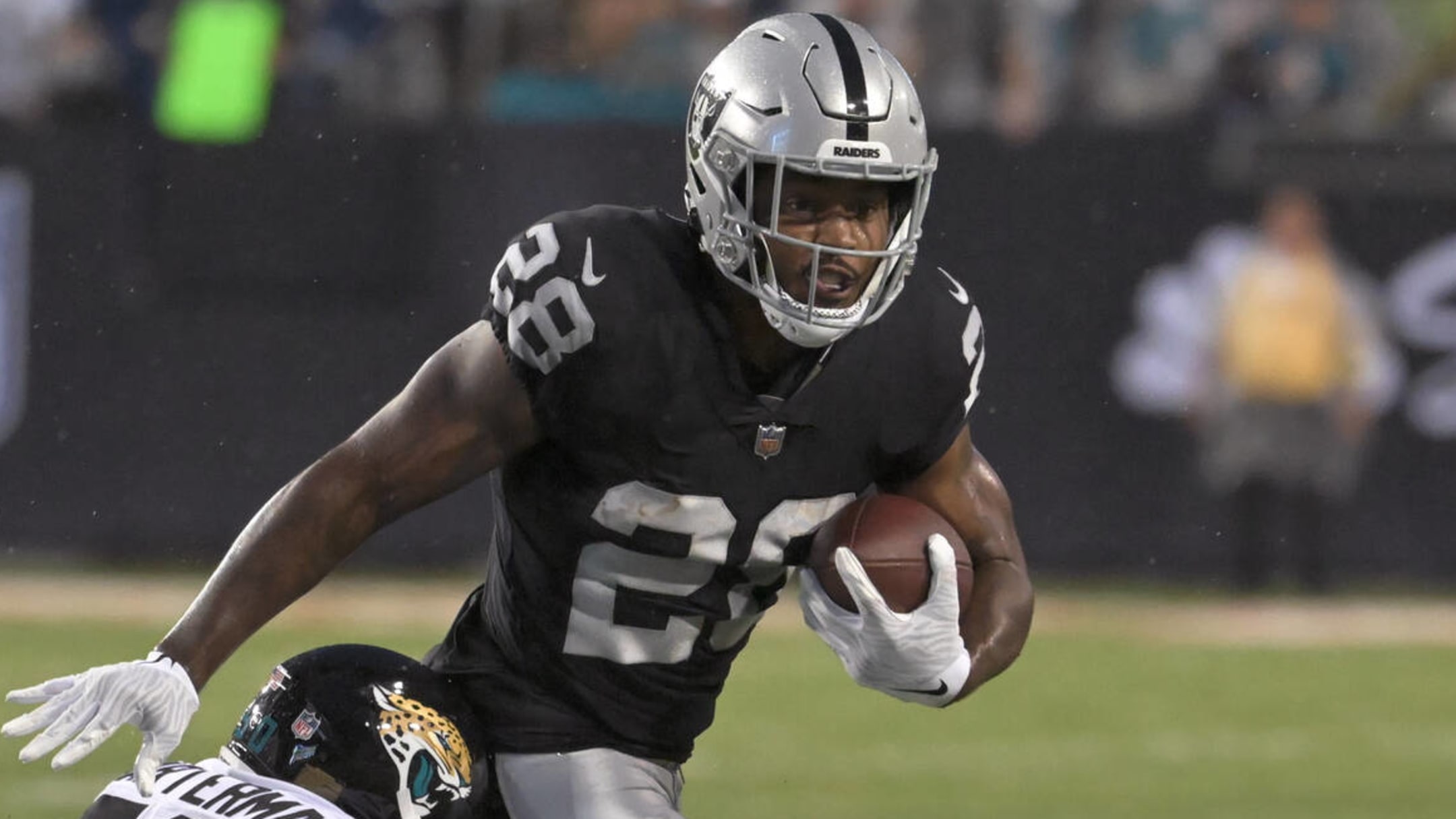 Raiders reportedly not looking to trade Josh Jacobs