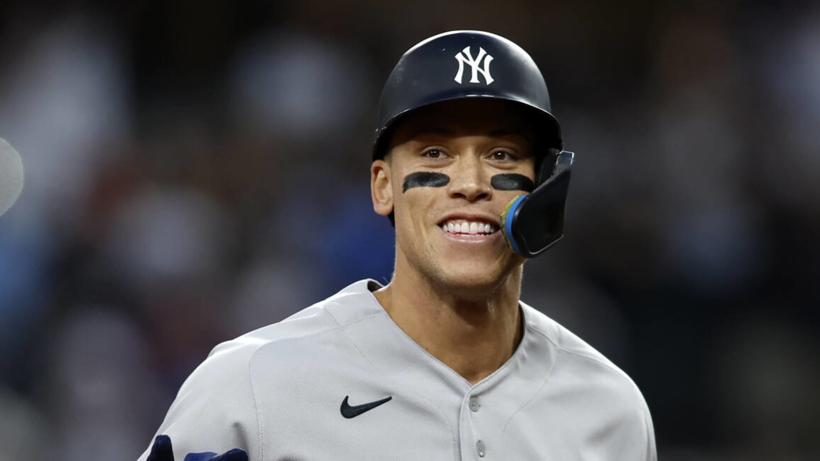 Aaron Judge Supports Maui During Historic Performance - Sports