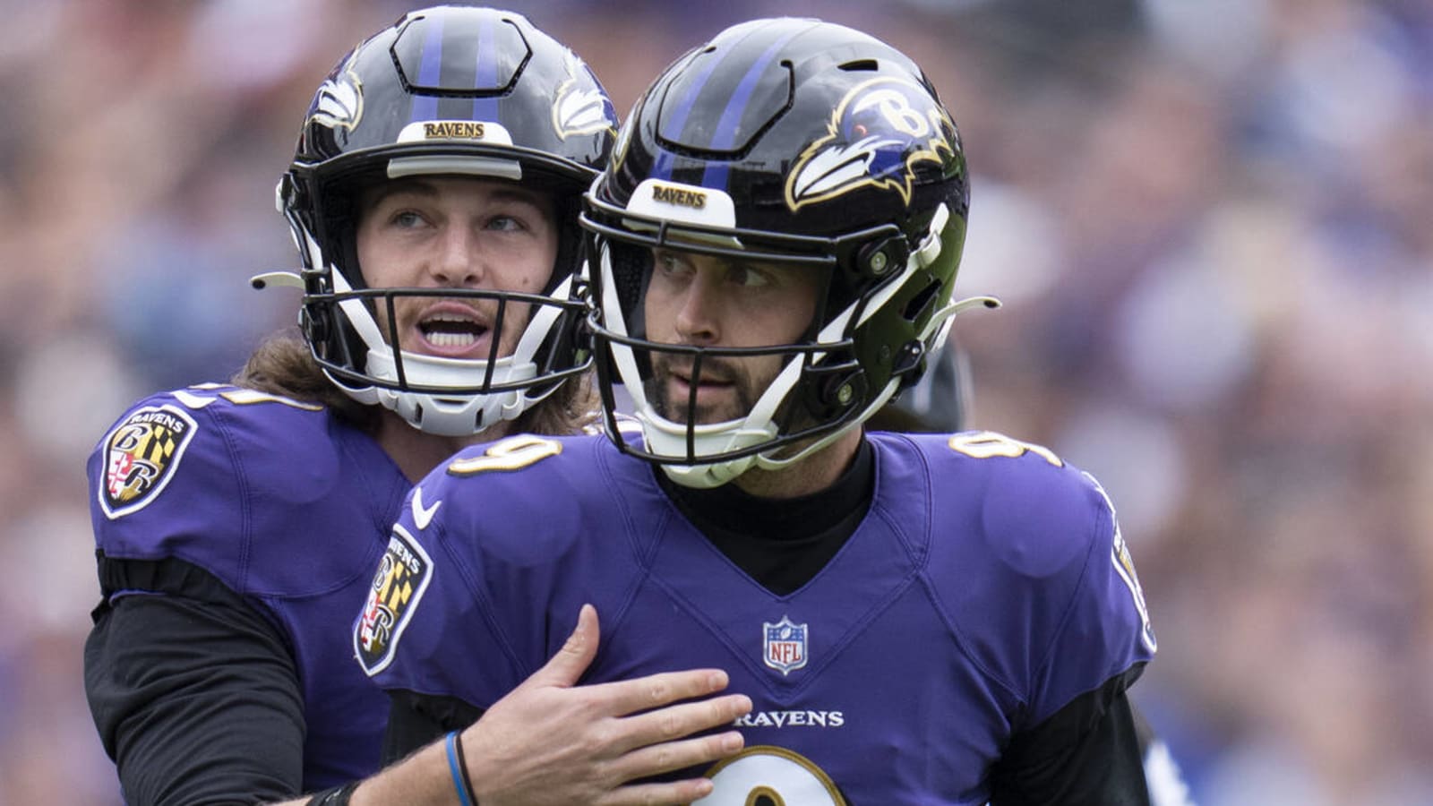 Justin Tucker pokes fun at Russell Wilson's plane ride story