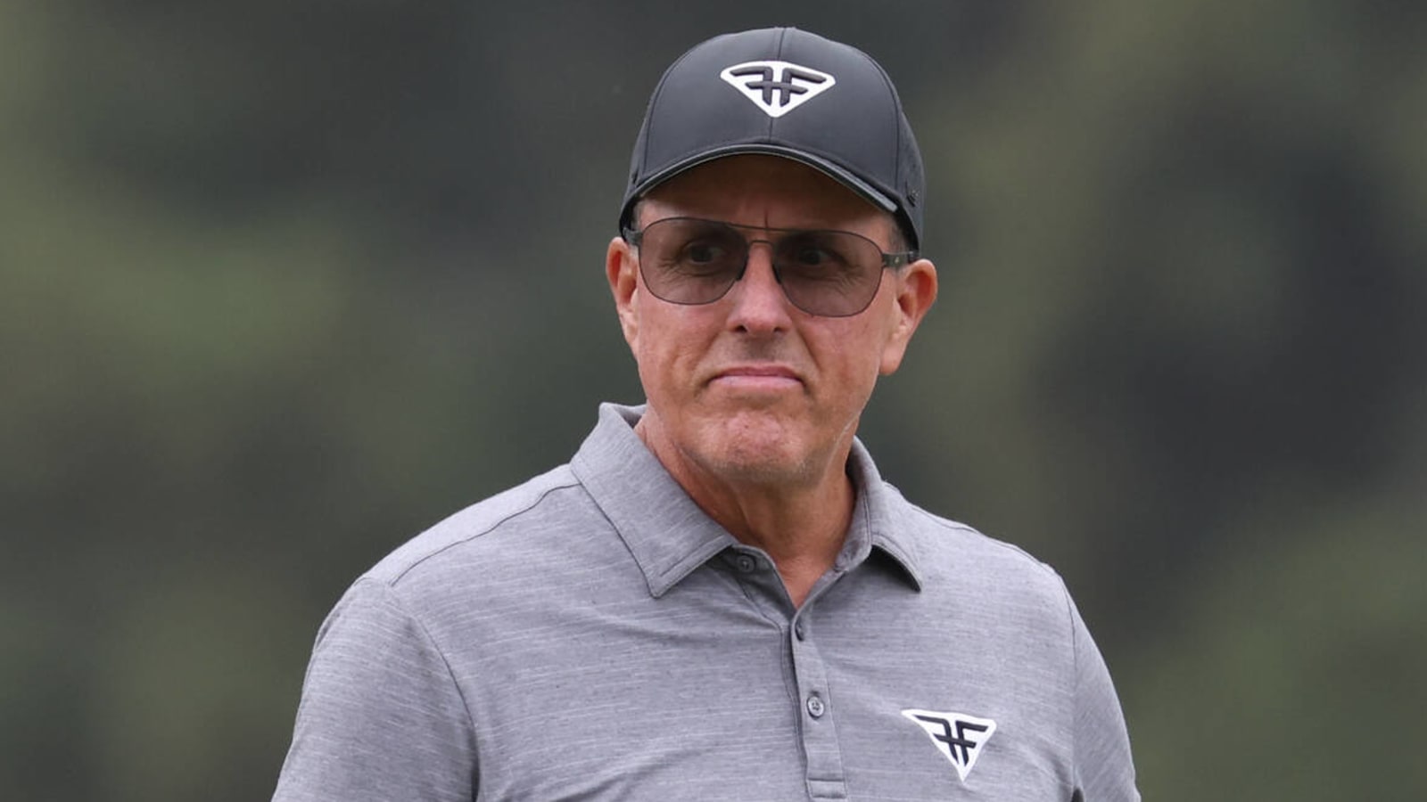 Phil Mickelson responds to allegation he bet $1B on sports