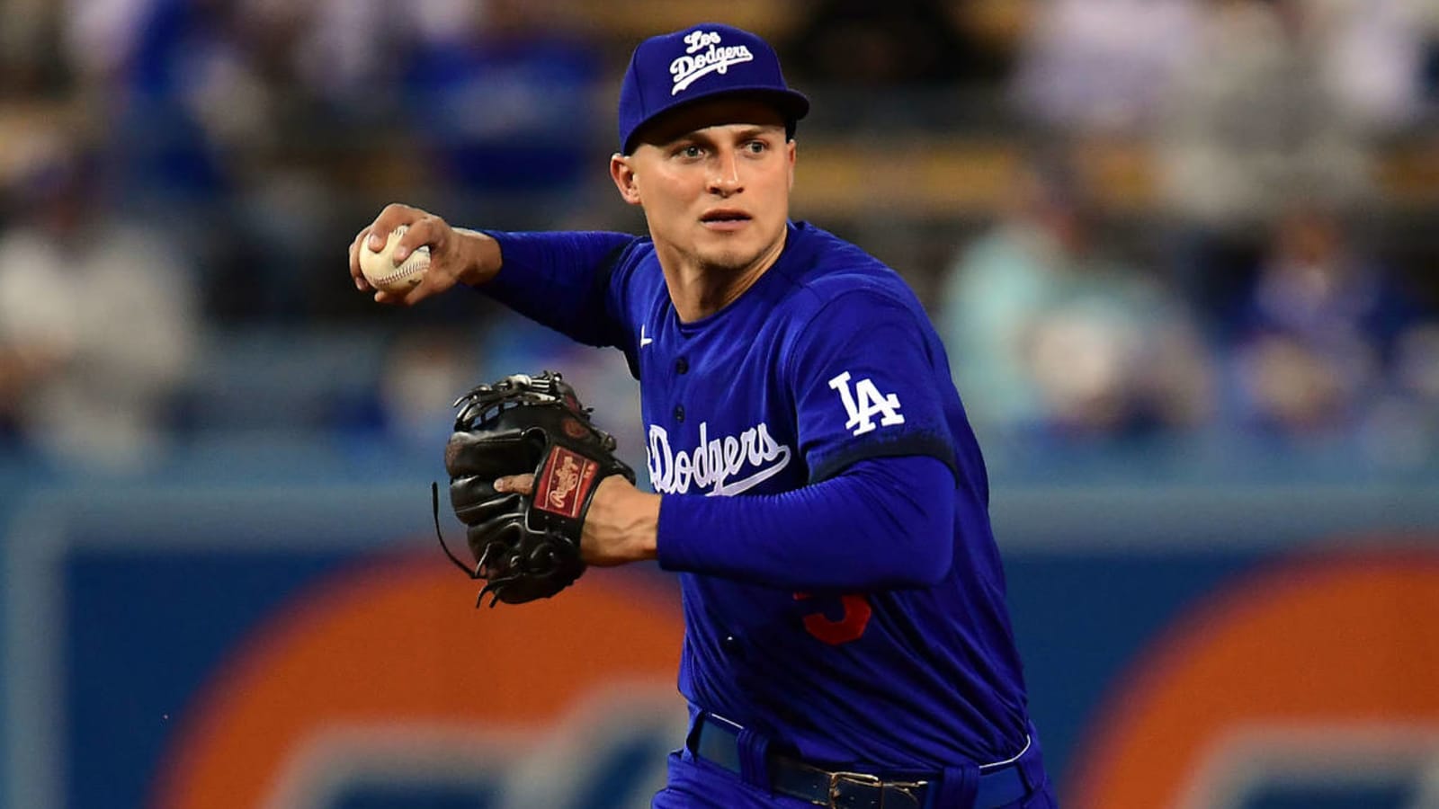 Corey Seager signs 10-year deal with Rangers