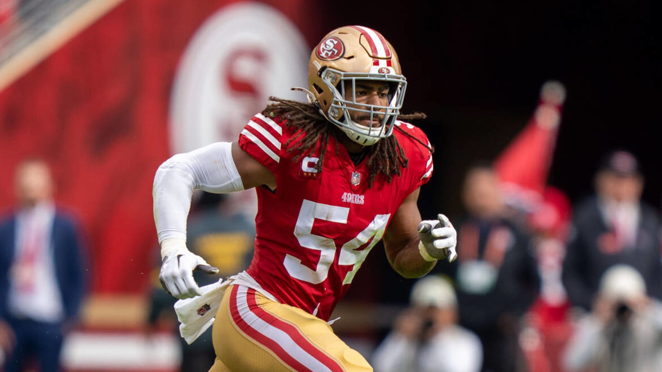 49ers LB Fred Warner names 2 players who consistently amaze him