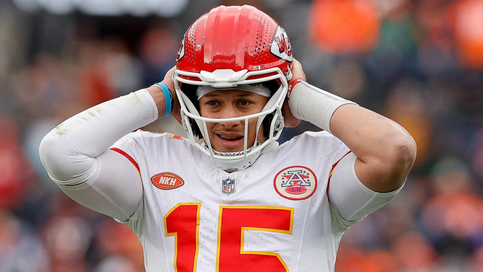 Watch: Patrick Mahomes fumble leads to Dolphins TD