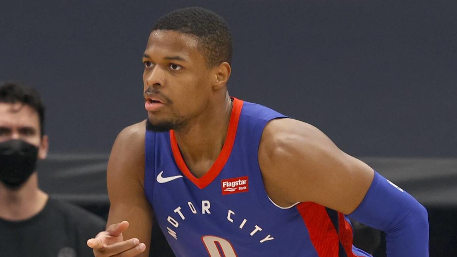 Hornets, Dennis Smith Jr. agree to one-year deal