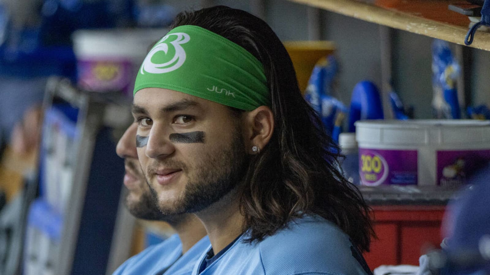 The Toronto Blue Jays have placed Bo Bichette on the IL with right patellar  tendonitis, the team announced.