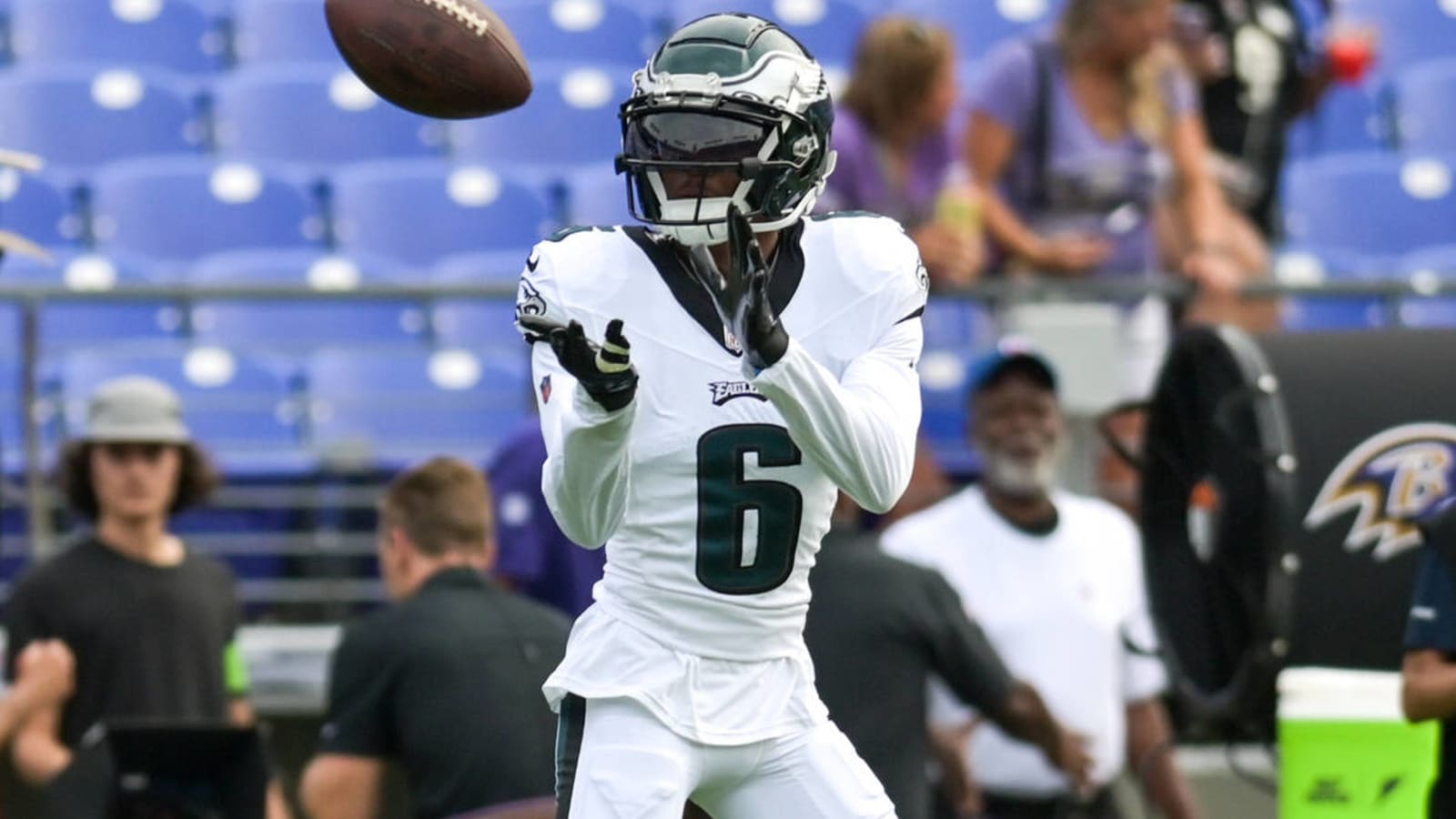 Eagles Pro Bowler shares bold DeVonta Smith prediction