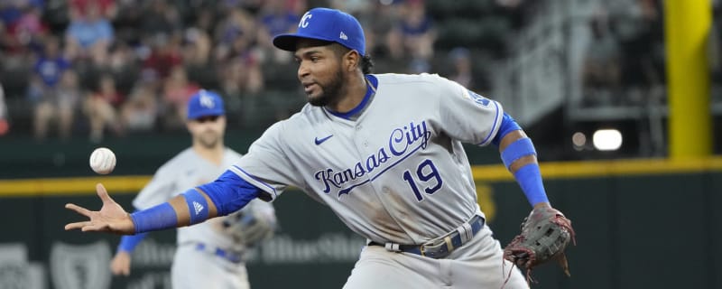 Royals trade Alcides Escobar, Kelvin Gutierrez for cold hard cash - Royals  Review