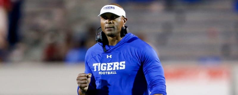 Tennessee State HC Eddie George calls for more fan support