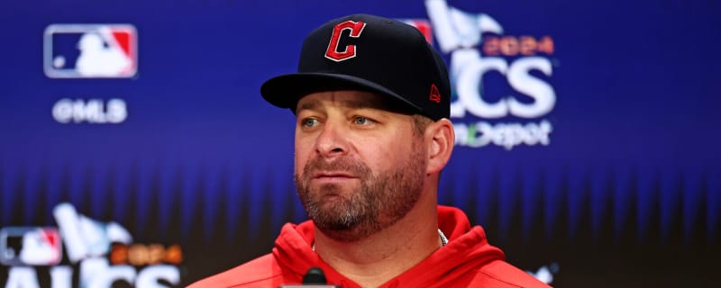 Guardians' Vogt, Brewers' Murphy win Manager of the Year awards