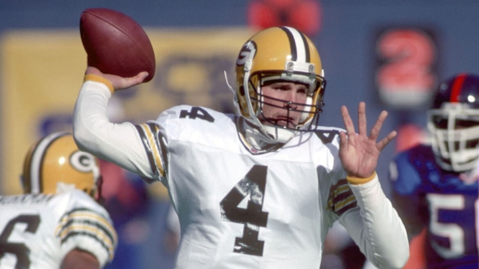 Brett Favre vs. Mark Gastineau In Video Going Viral