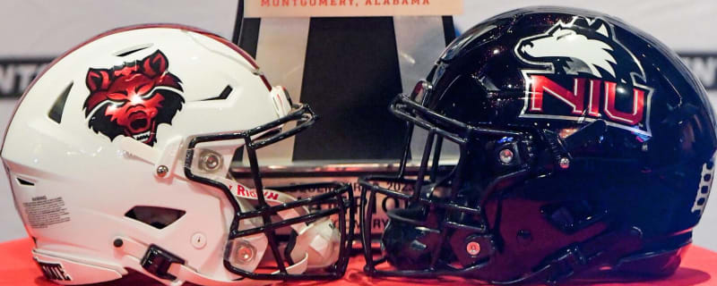 Watch: Northern Illinois kicker scores on incredible fake field goal