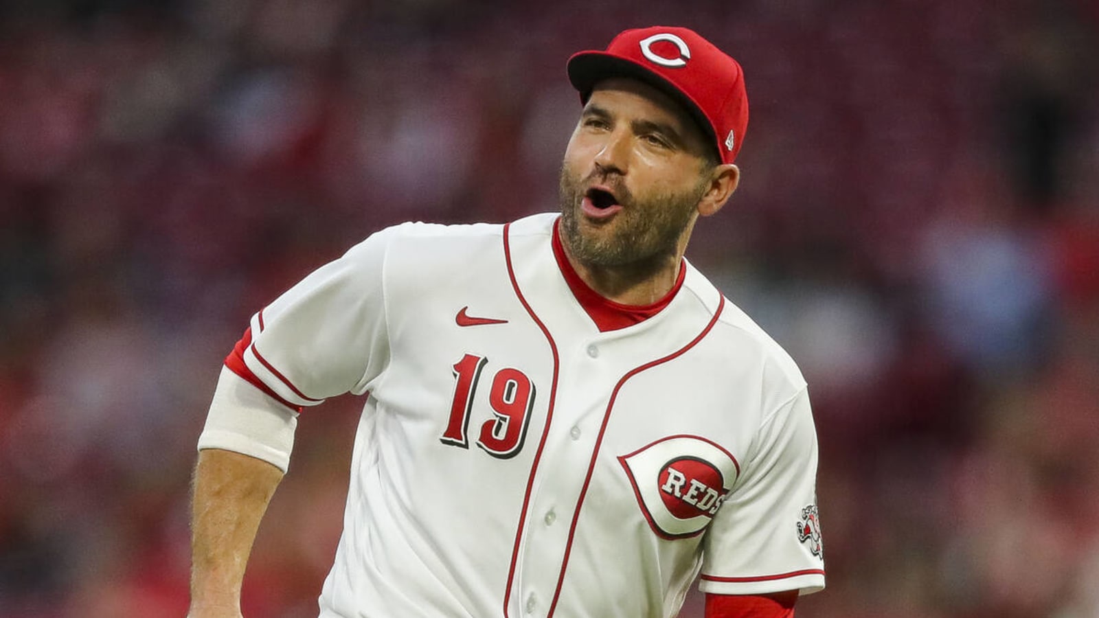 Joey Votto collaborates with young fan in stands on TikTok video