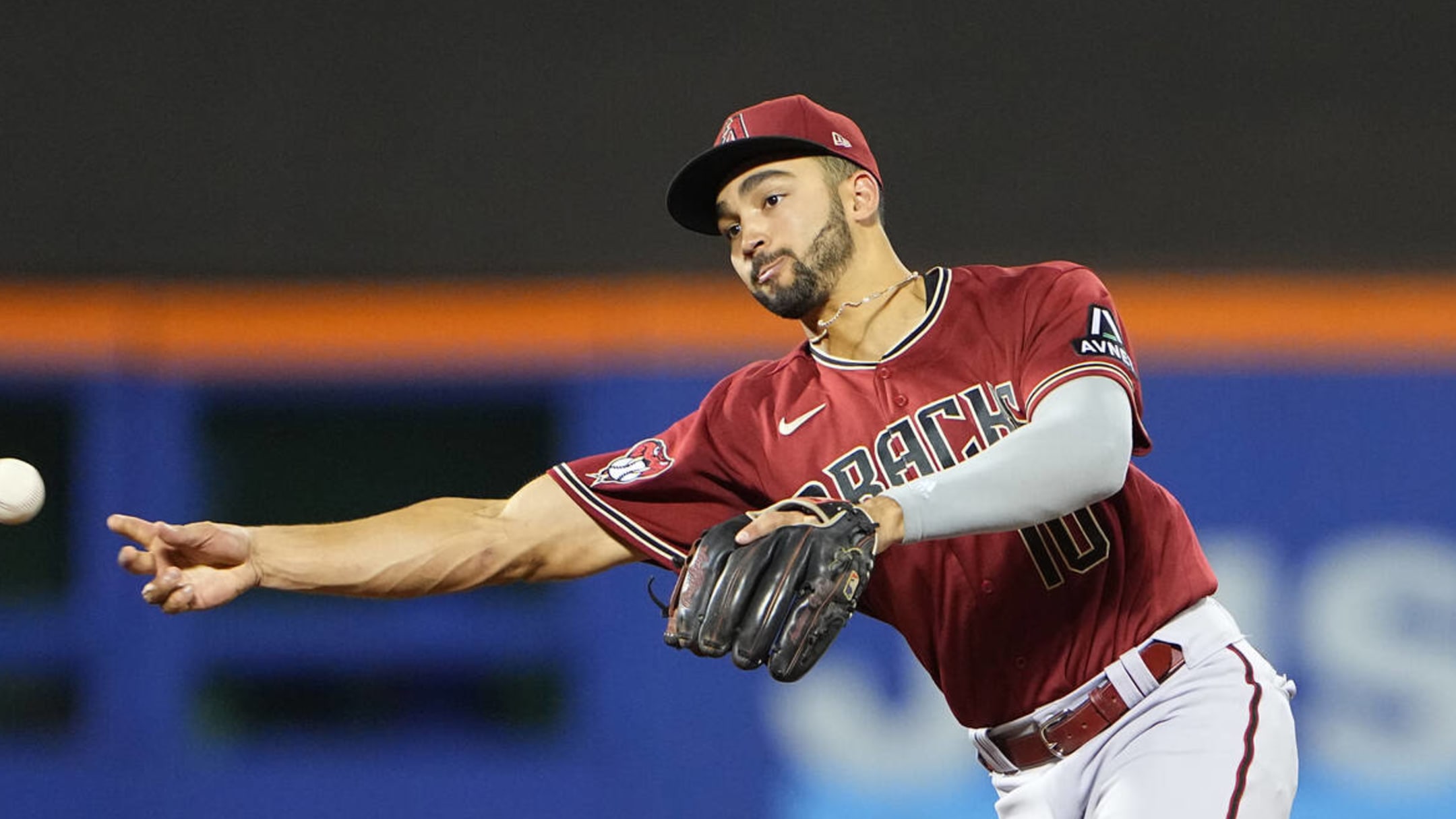 Diamondbacks to unveil redesigned uniforms Dec. 3, Sports