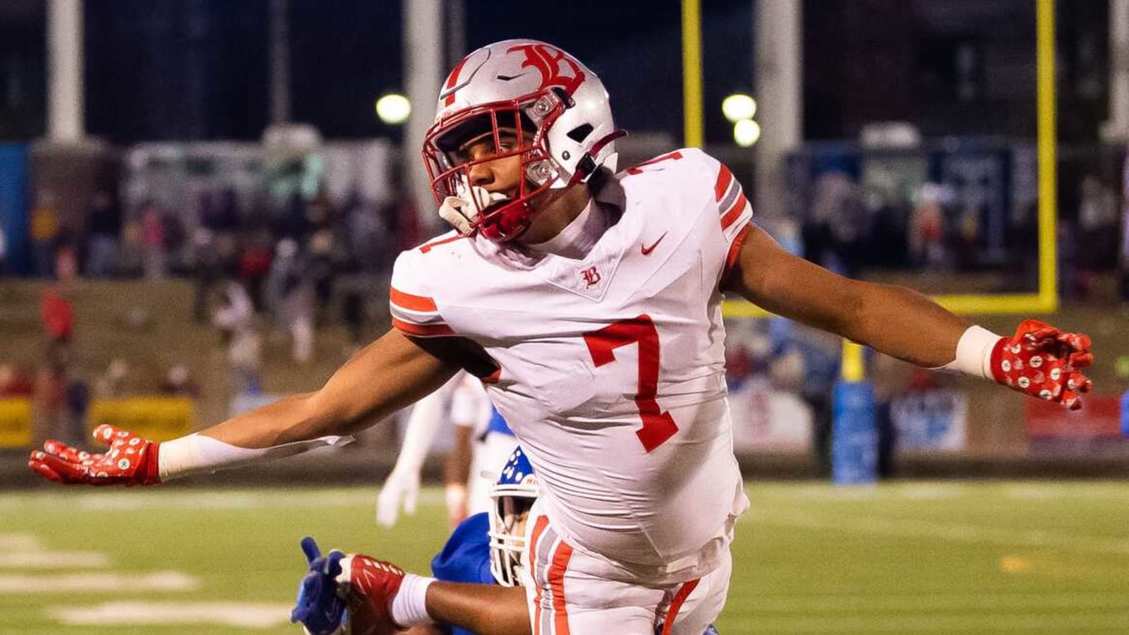 Tennessee lands big-time transfer portal WR from bitter SEC rival