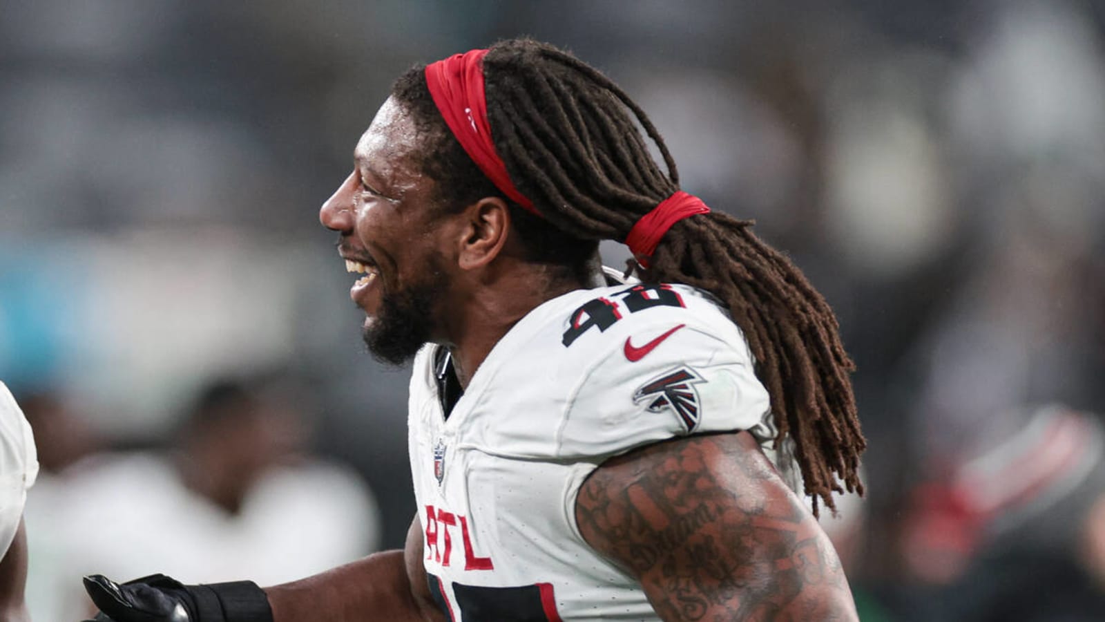 Los Angeles Chargers sign Bud Dupree, examining 2024 impact and role