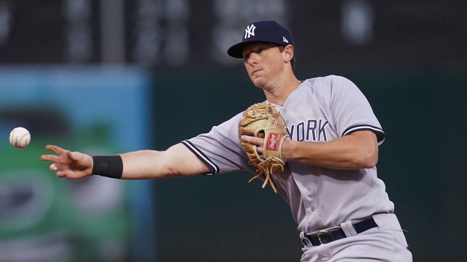 Yankees place DJ LeMahieu on IL with toe inflammation