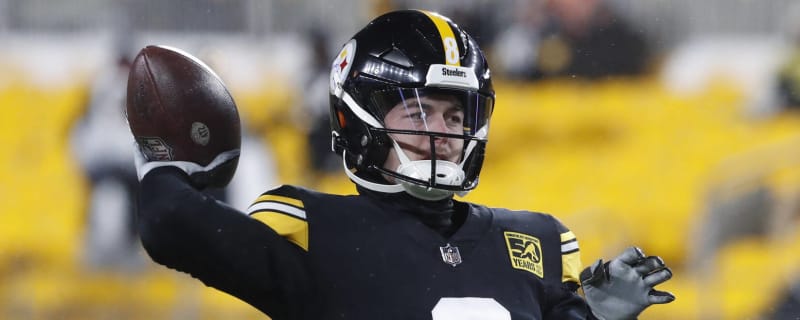 Kenny Pickett quickly developing chemistry with veteran WR